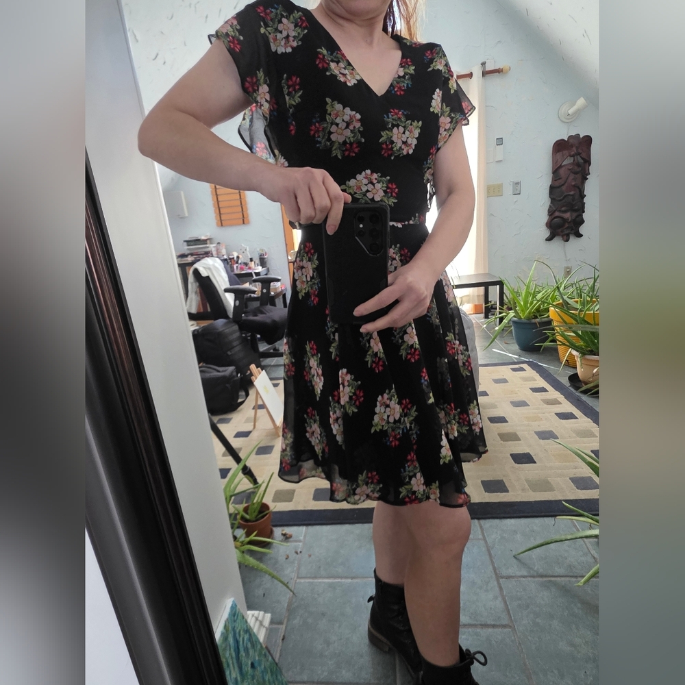 Guess Black Dress with Multicolor Floral Design
